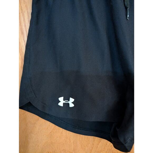🦃 Women's Medium Under Armour Loose Heatgear Shorts - Picture 2 of 4